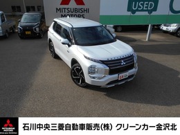 三菱 アウトランダー PHEV 2.4 G 4WD 本革 パワーシート　ワイヤレス充電