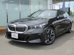 BMW 5シリーズツーリング 523d xドライブ Mスポーツ ディーゼルターボ 4WD カーブドディスプレイ/全方位カメラ/アップ