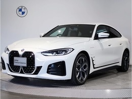 BMW i4 eドライブ40 Mスポーツ アルピンホワイト　ハイラインPKG　ファス