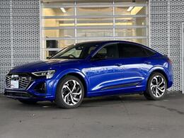 アウディ Q8スポーツバックe-tron 55 クワトロ Sライン 4WD 当社試乗車　禁煙車