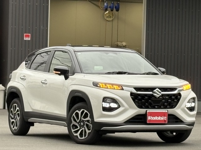 ご納車前の整備、ご納車後のメンテナンス、車検、修理等自社認証工場にて作業可能です。ご希望であればディーラー入庫も行わせて頂きます。またご納車後、一回目のオイル交換は無料で行わせて頂きます。