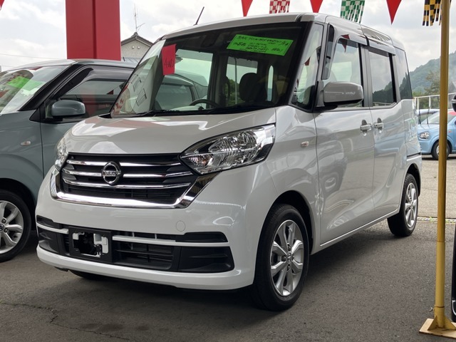 この度は当社のお車をご覧いただき、誠にありがとうございます。お車についてのご質問やお見積りのご依頼等、お気軽にご相談ください。