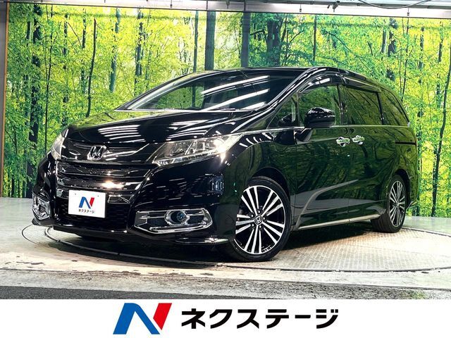 禁煙車　両側電動ドア　純正ナビ　バックカメラ　パワーシート　フルセグ
