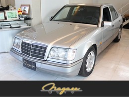メルセデス・ベンツ Eクラス E280 左H ブリリアントシルバー自社ユーザー買取
