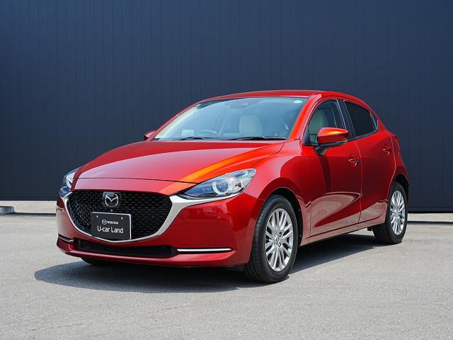 世界統一名称の『MAZDA2』となったコンパクト。「Be　a　Driver」のスローガンのもと、最適なドライビングポジションを提供できる室内空間と思い通りの走行性能を持った、クラスを超えたお車です！