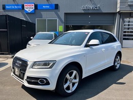 アウディ Q5 2.0 TFSI クワトロ Sラインパッケージ 4WD 
