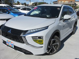 三菱 エクリプスクロス PHEV 2.4 P 4WD レザーシート　純正8インチナビ