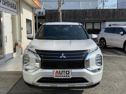 三菱 アウトランダー PHEV 2.4 P 4WD パノラマサンルーフ　360度カメラ