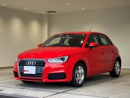 アウディ A1スポーツバック 1.0 TFSI 正規ディーラー認定中古車