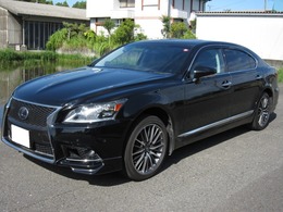 レクサス LSハイブリッド 600hL エグゼクティブパッケージ 4WD 4人乗り　Fスポーツエアロ19AWマフラーナイ
