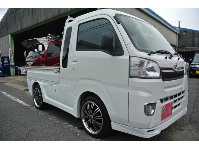 ☆S500P型ハイゼットジャンボの3点エアロ＆16インチホイール改前期の一部リフレッシュ済み車両になります。(F・S・Rの3点エアロ・16インチ社外アルミ・外装リフレッシュ等々)