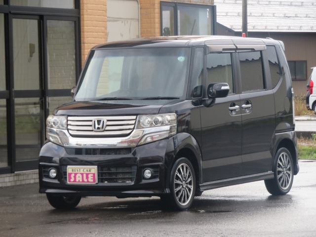 快適で静かなターボ4WDです。上り坂の加速も良好です。とても快適な走行です、タイミングチェーン仕様なのでタイミングベルト交換葉不要です。