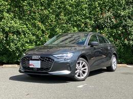 アウディ A3セダン 30 TFSI advanced コンビニエンス＆アシスタンスパッケージラ