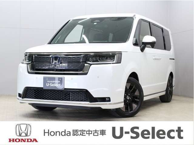 初度登録：令和4年式　車検満了：車検整備付き　走行距離 3840km　グレード：e:HEV スパーダ　ボディカラー：プラチナホワイトパール