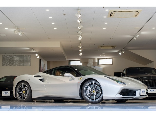 2016y　フェラーリ488GTB　正規ディーラー車　ブラウンレザーシート　ブリリアント可変マフラー　カーボンLEDステアリング　カーボンパドルシフト　フロントリフティング　入庫しました！！