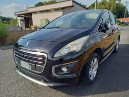 プジョー 3008 プレミアム 走行3.9万キロ/禁煙車/地デジナビBカメラ