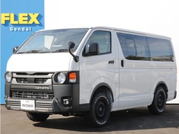 トヨタ ハイエースバン 2.8 DX ロング ディーゼルターボ 4WD 寒冷地レス　リヤクーラー・ヒーター付