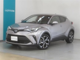 トヨタ C-HR ハイブリッド 1.8 G LEDヘッドライト　スマートキー付き