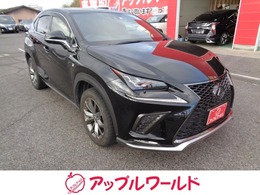 レクサス NX 300h Fスポーツ サンルーフ　黒革シート　全方位カメラ