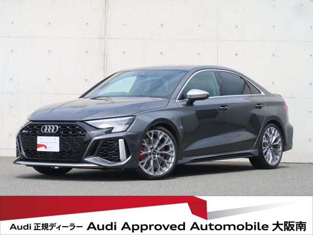 《認定中古車納車前点検100項目・高度な訓練・教育を受けたアウディ専任メカニックが、100項目に及ぶ精密な点検を実施いたします。》