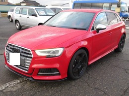 アウディ S3スポーツバック 2.0 4WD 