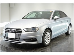 アウディ A3セダン 1.4 TFSI レザーパッケージ　MINIナビゲーションパッ