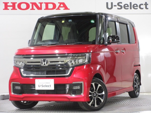 ワンオーナー車のN-BOXカスタム (L)が入庫です。2024年に当社自社工場にて法定点検を実施しております。過去の整備は整備記録簿での確認ができます。
