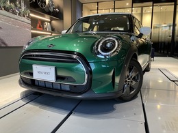 ミニ ミニ クーパーD 5ドア プレミアムプラスパッケージ DCT アクティブクルーズコントロ―ル