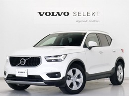 ボルボ XC40 B4 モメンタム サンルーフ Climate＆VersatilityPKG