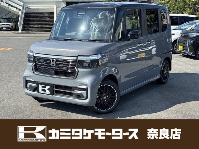 ★軽自動車・普通車の届出済み未使用車の専門店です★　　　　　　★関西最大級の大型展示スペースで、在庫600台を実際に見て、触って頂けます★