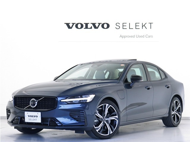 2023年モデル『S60 Recharge Ultimate T6 AWD plug-in hybrid』PHEV 電動パノラマサンルーフ Google搭載 harman/kardonプレミアムサウンド デニムブルーメタリック 白革【グループ 総在庫300台！】