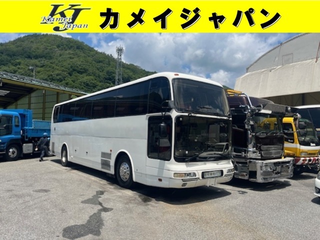 カメイジャパンは創業45年。軽自動車から大型トラックまで平均在庫は200台！中古大型車両を中心に取り扱っております。大型車でお仕事される方では岡山だけでなく、全国からたくさんのお声掛けをいただいております