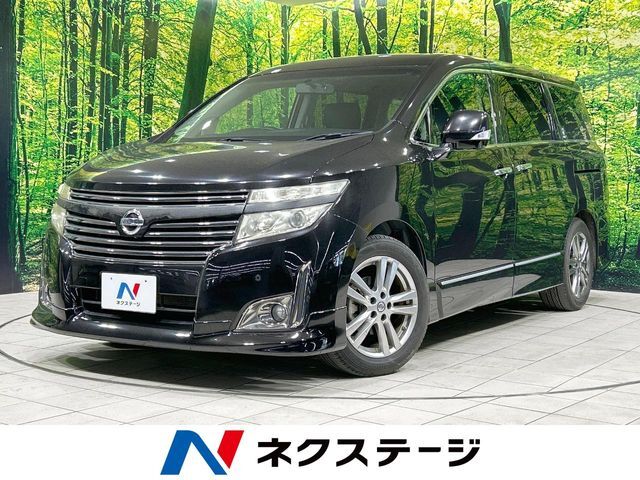 両側電動ドア　純正8型ナビ　後席モニター　全周囲カメラ　禁煙車