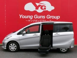 ホンダ フリード 1.5 X サイドリフトアップシート車 片側電動スライドドア　バックモニター