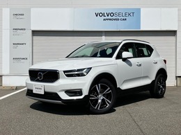 ボルボ XC40 T4 AWD モメンタム 4WD 純正ナビ・360°カメラ・AppleCarPlay