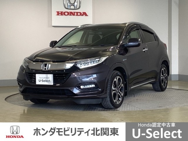 車名の由来：ヴェゼルはカットした宝石の小さな面（Bezel）とクルマ（Vehicle）を組み合わせた造語で、「角度によって表情を変える宝石のように、多面的な魅力と価値を持つクルマ」を意味する。