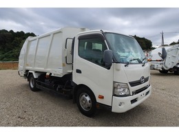 日野自動車 デュトロ ワイド プレスパッカー車　積載2550kg 新明和8.4立米　汚水タンク連続スイッチ付