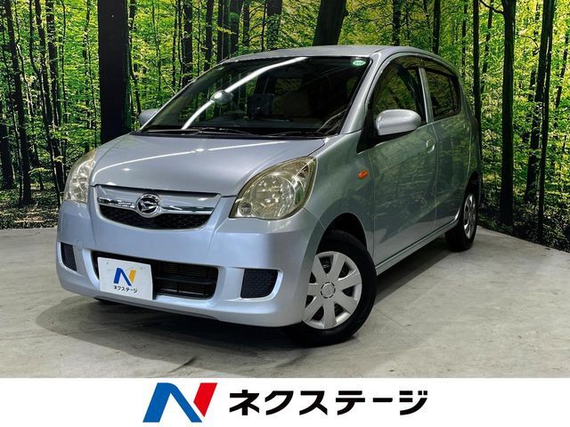 禁煙車　ドラレコ　オートエアコン　CD