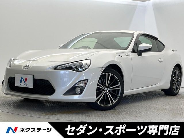SDナビゲーション　バックカメラ　シートヒーター　禁煙車　スマートキー