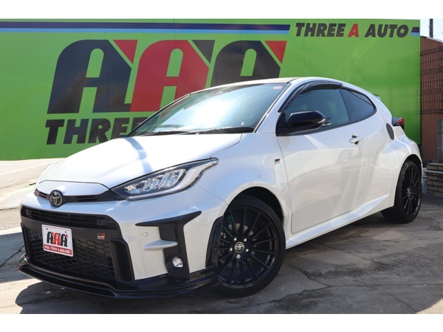 令和3年　GRヤリス　RS　プラチナホワイトパールマイカ　1オーナー＆禁煙車が入荷致しました。GR製Fスポイラー、純正ナビ＆Bカメラ＆ETC＆18インチAW、シートヒーター、ステアリングヒーター