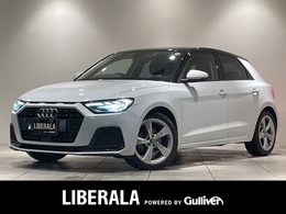 アウディ A1スポーツバック 35 TFSI アドバンスト コントラストルーフ　コンビニエンスPKG