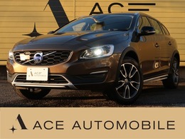 ボルボ V60クロスカントリー T5 AWD SE 4WD 茶/黒レザー ステアリングヒーター ACC