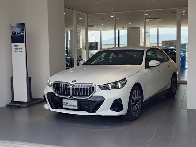 福　 BMW 5シリーズ 523d xドライブ Mスポーツ ディーゼルターボ 4WD