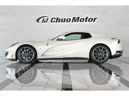 フェラーリ 812GTS F1 DCT SPカラーBiancoFuji