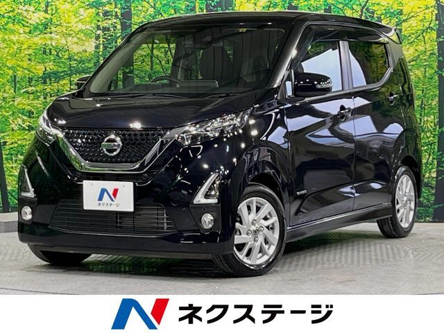 衝突軽減装置　純正9型ナビ　全周囲カメラ　オートエアコン　LEDライト