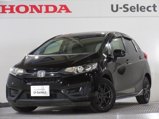 フィットハイブリッド  （Fパッケージ）が入庫です。当社で下取りしたお車になります。こちらは1年の保証付！延長保証もお付けすることが出来ます。