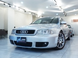 アウディ RS4アバント 2.7 4WD 国内限定50台 過去販売車　専用装備複数