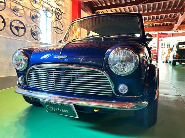 希少MK1仕様純正タヒチブルークーパーMT車入荷！某ミニ専門店デモカー！整備で過去整備履歴もしっかりで安心！屋内保管車で内外ピカピカ高程度の一言！機関面ノーマル車！