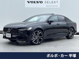 ボルボ S90 リチャージ アルティメット T8 AWD プラグイン ハイブリッド 4WD 認定中古車　サンルーフ　純正ナビ