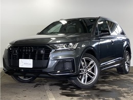 アウディ Q7 55 TFSI クワトロ Sライン 4WD ブラックスタイリングPKG/7シーターPKG